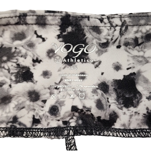 3/$15 Vogo Athletica Yoga Leggings Black & White Floral XS - Picture 4 of 6